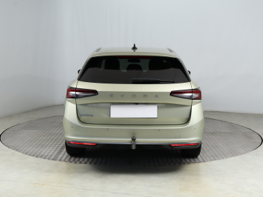 Škoda Superb - 2024
