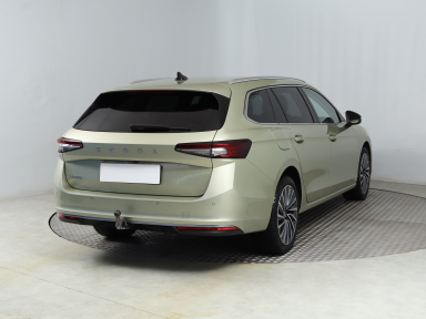 Škoda Superb - 2024