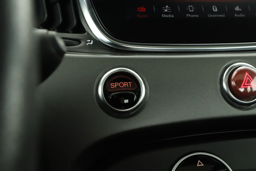 Abarth 595, 2021