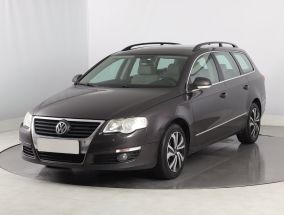 Volkswagen Passat - 2010