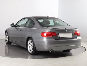 BMW 3 - 2011