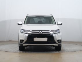 Mitsubishi Outlander - 2016