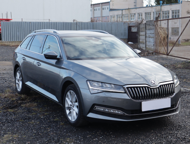 Škoda Superb 2022