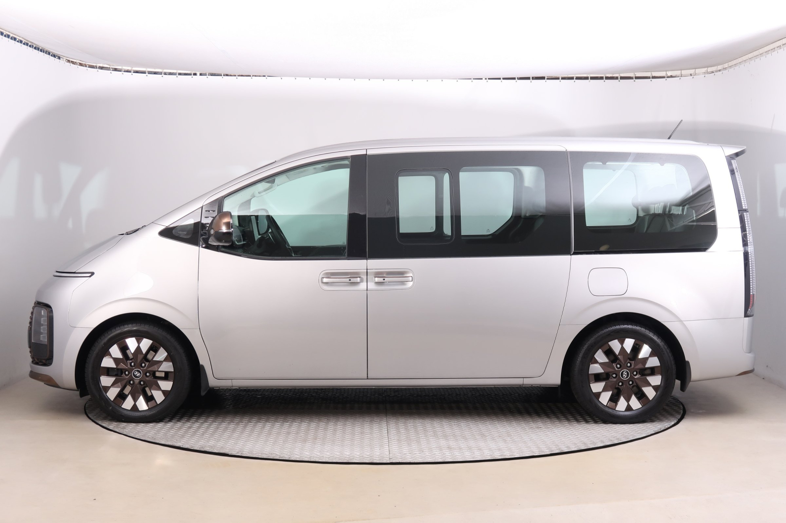 Hyundai Staria - 2022