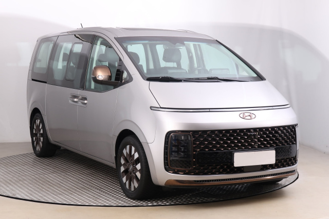 Hyundai Staria 2022