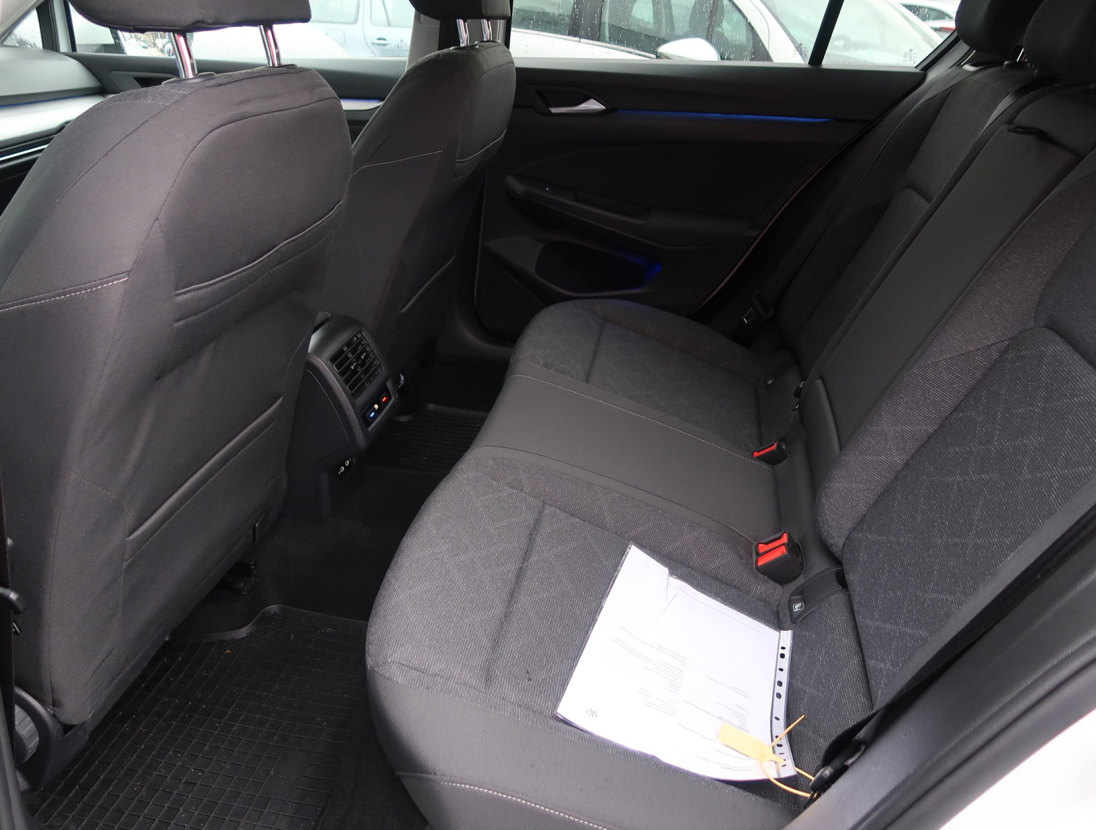 Volkswagen Golf - 2022