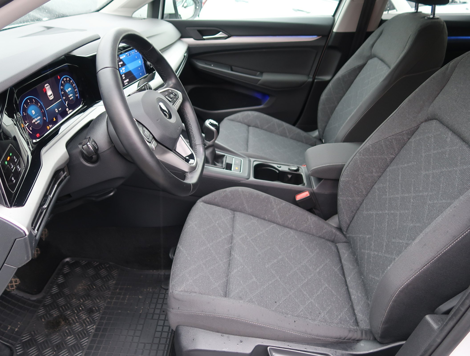 Volkswagen Golf - 2022