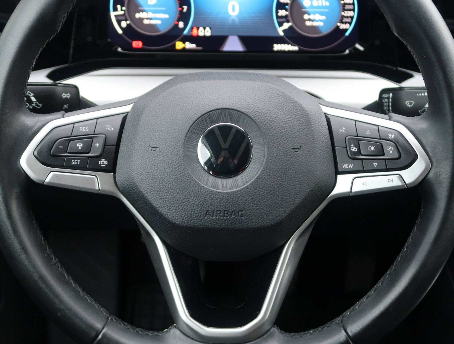 Volkswagen Golf - 2022