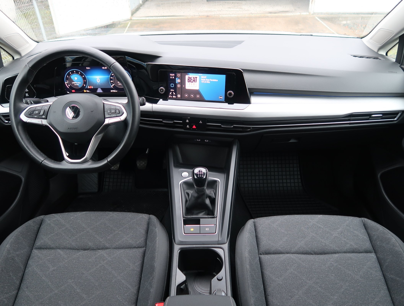 Volkswagen Golf - 2022