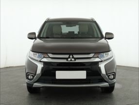 Mitsubishi Outlander - 2016