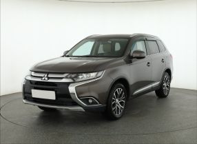 Mitsubishi Outlander - 2016