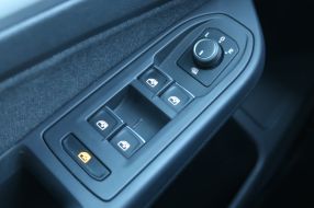 Volkswagen Golf - 2023