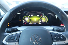 Volkswagen Golf - 2023