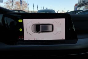 Volkswagen Golf - 2023