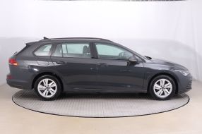 Volkswagen Golf - 2023