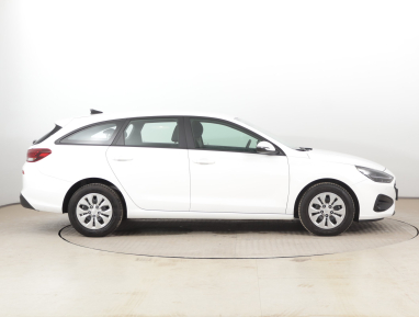 Hyundai i30 - 2025