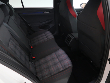 Volkswagen Golf - 2021