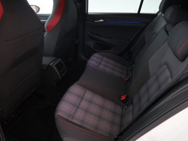 Volkswagen Golf - 2021