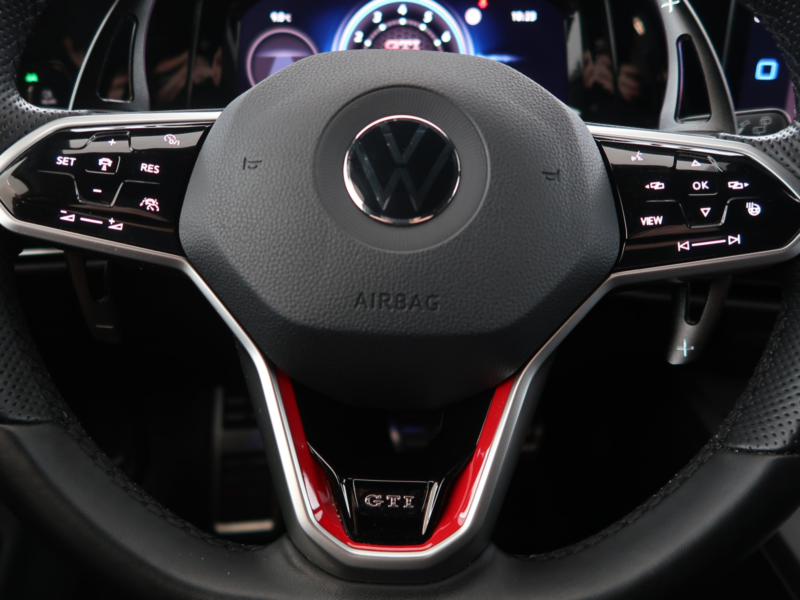 Volkswagen Golf - 2021