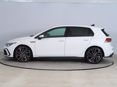 Volkswagen Golf - 2021