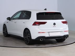 Volkswagen Golf - 2021