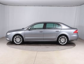 Škoda Superb - 2011