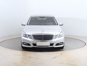 Mercedes-Benz E - 2009