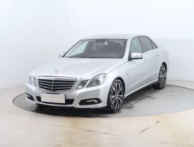 Mercedes-Benz E - 2009