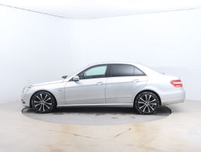 Mercedes-Benz E - 2009