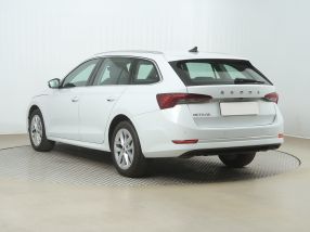 Škoda Octavia - 2023