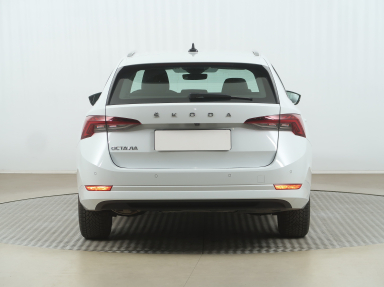 Škoda Octavia - 2023