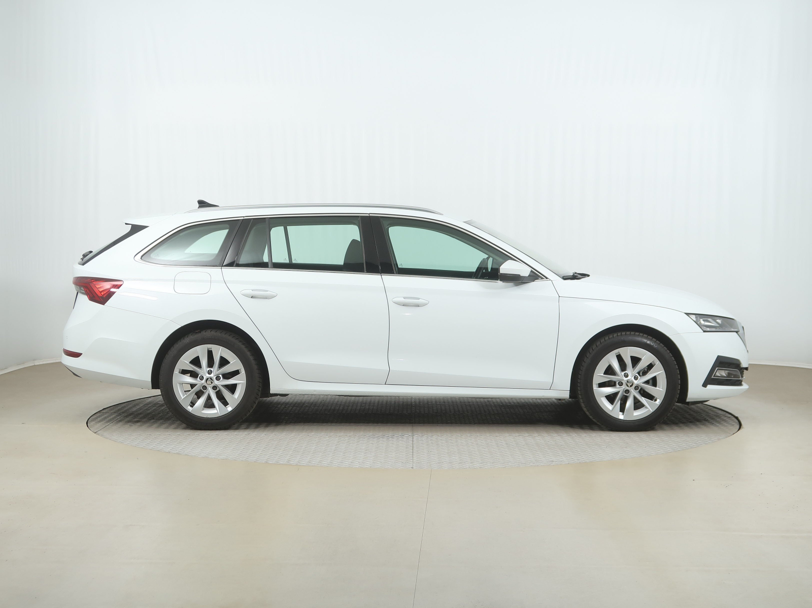 Škoda Octavia - 2023