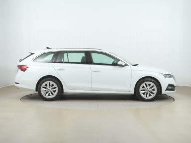 Škoda Octavia - 2023
