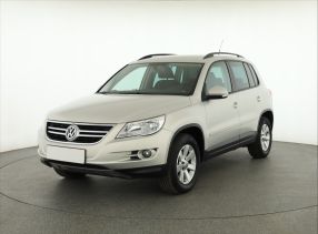 Volkswagen Tiguan - 2011