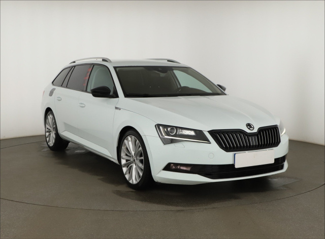 Škoda Superb 2016