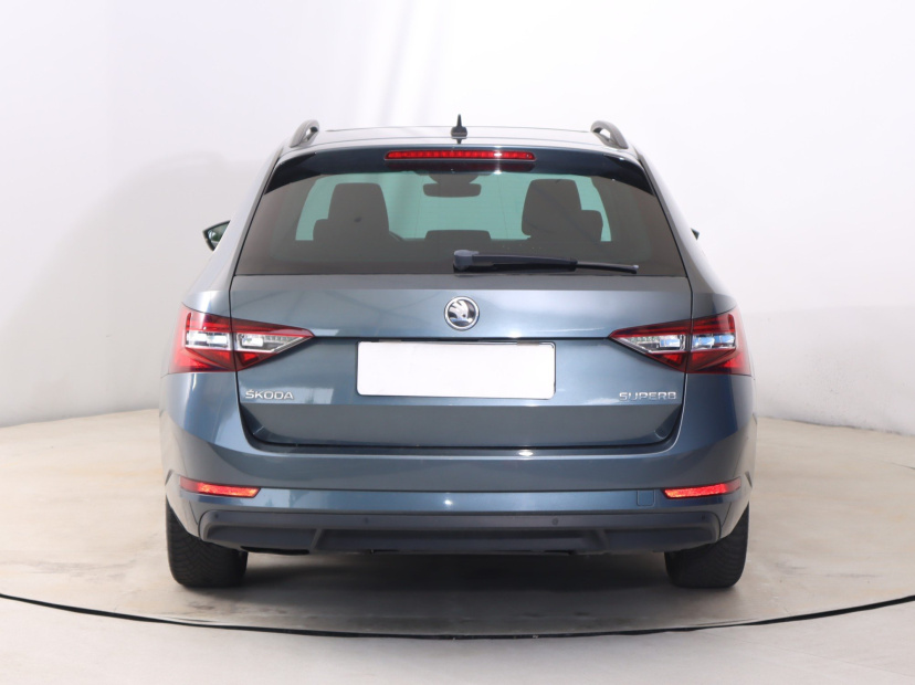 Škoda Superb, 2016