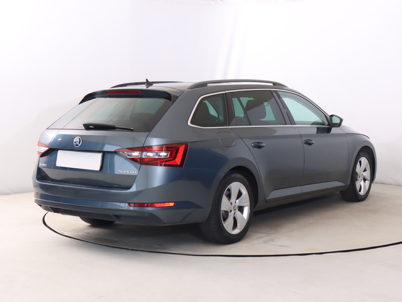 Škoda Superb, 2016