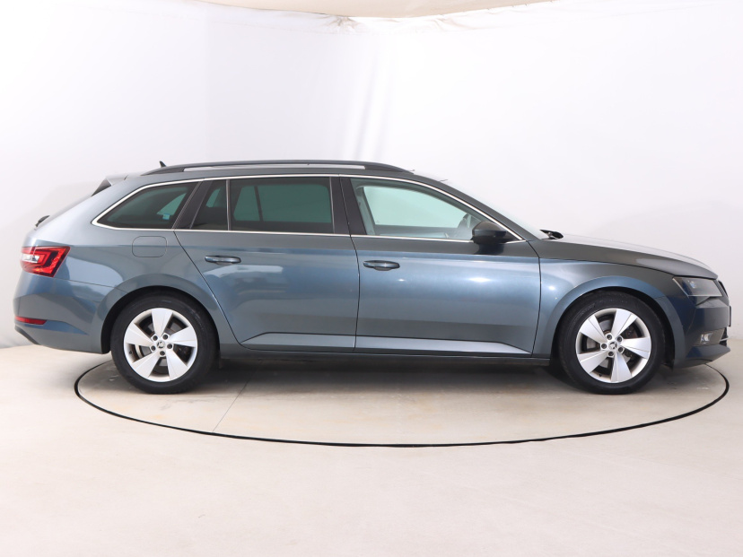 Škoda Superb, 2016