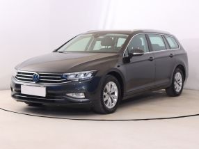 Volkswagen Passat - 2021