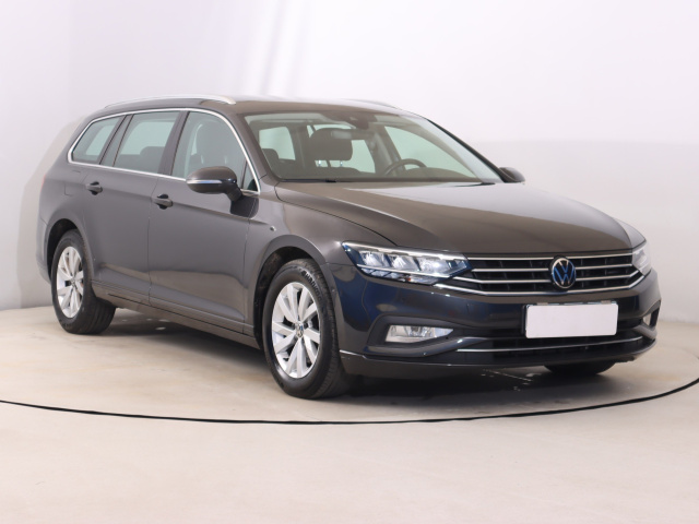 Volkswagen Passat 2021