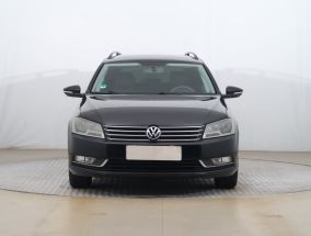 Volkswagen Passat - 2011