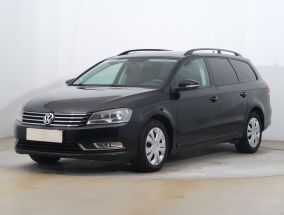 Volkswagen Passat - 2011