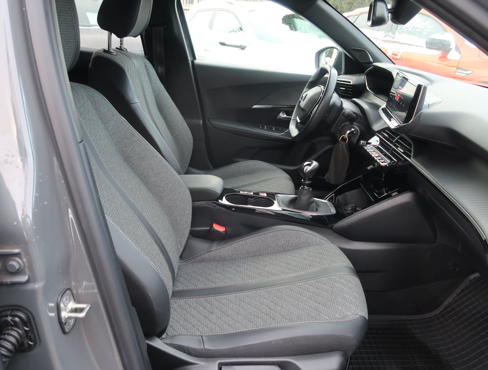 Peugeot 2008 - 2024