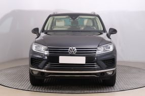 Volkswagen Touareg - 2015