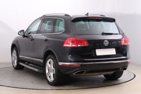 Volkswagen Touareg - 2015