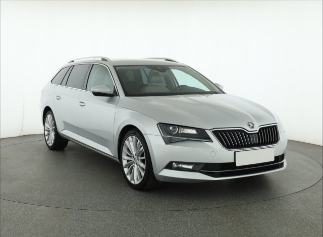 Škoda Superb 2016