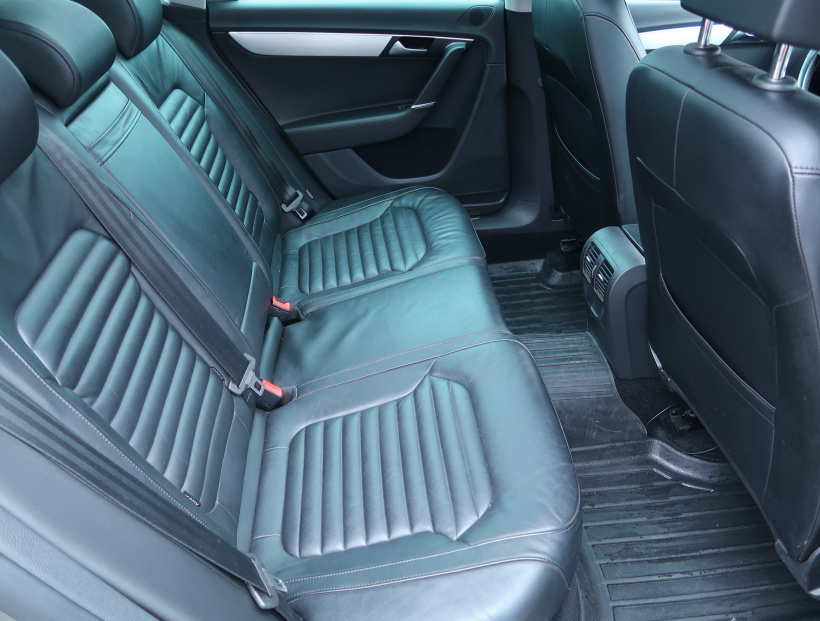 Volkswagen Passat, 2013