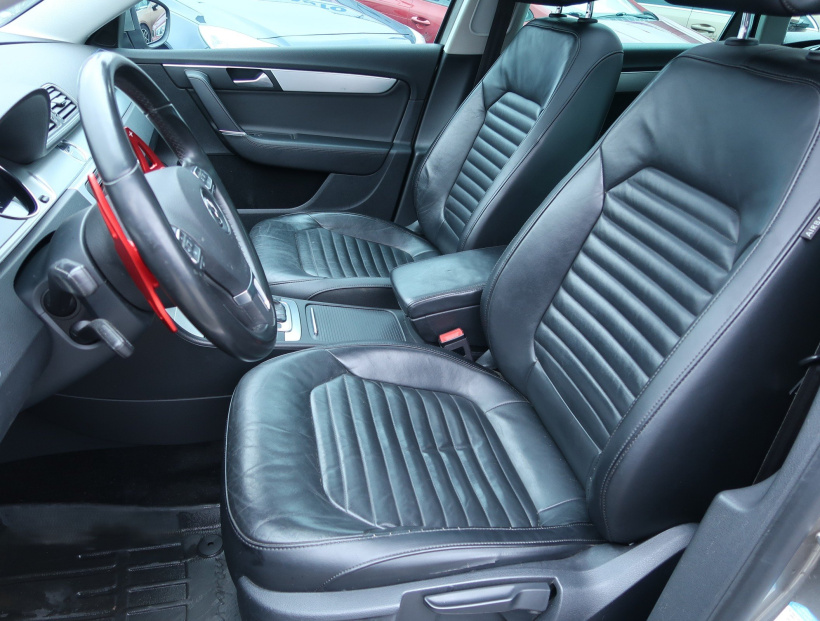 Volkswagen Passat, 2013