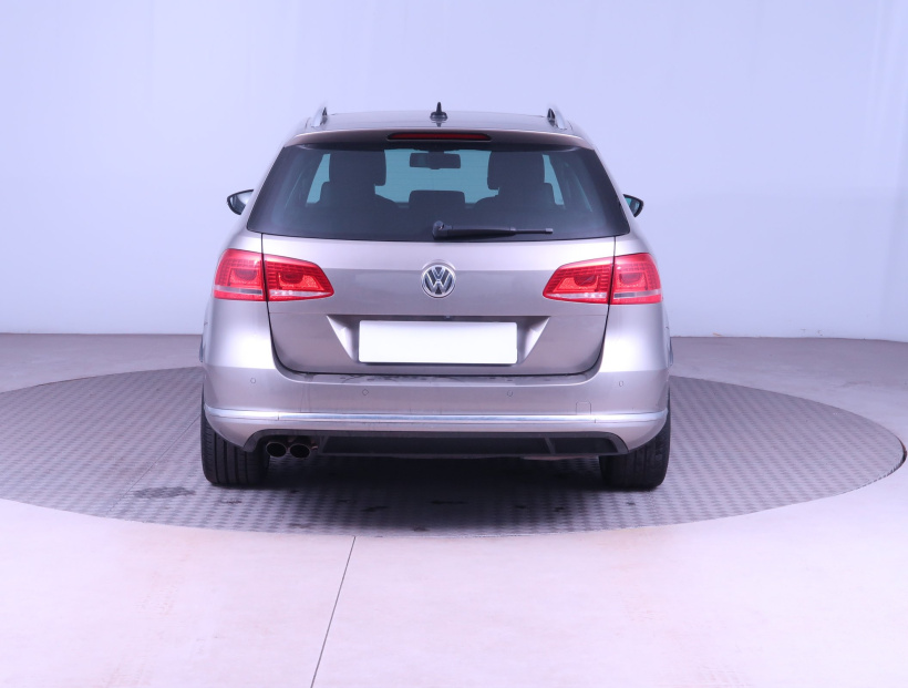 Volkswagen Passat, 2013