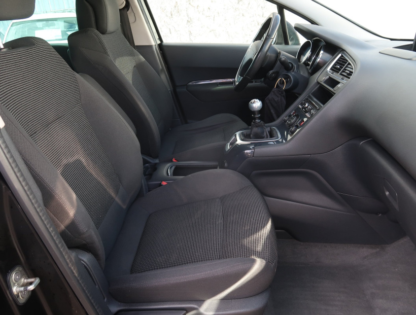 Peugeot 5008, 2016